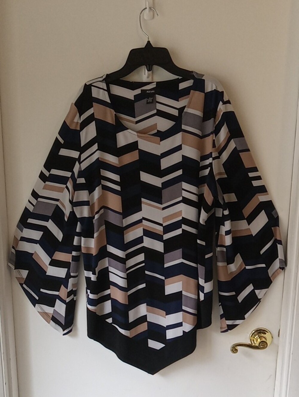 Alfani Geometric Tunic - Picture 2 of 6